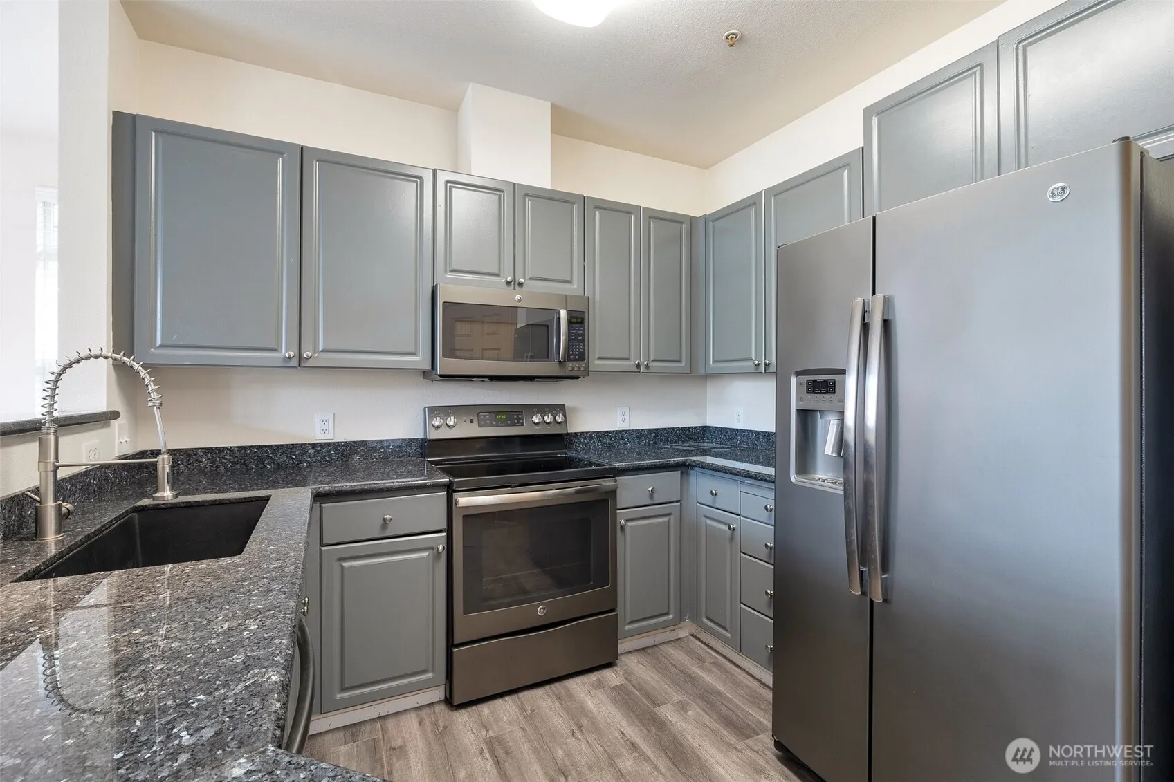 Property photo for 17656 134th Lane Se #f17656, Renton photo 4