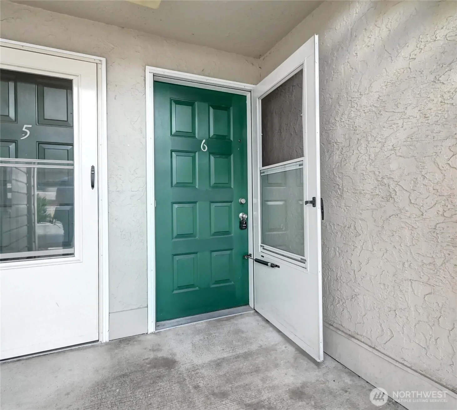 Property photo for 1102 8th Street Ne #6, Auburn photo 2