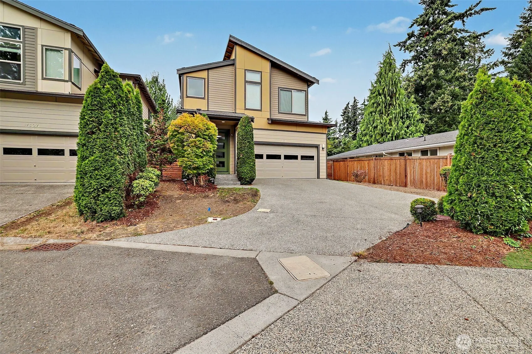 Property photo for 17511 92nd Place Ne, Bothell photo 2