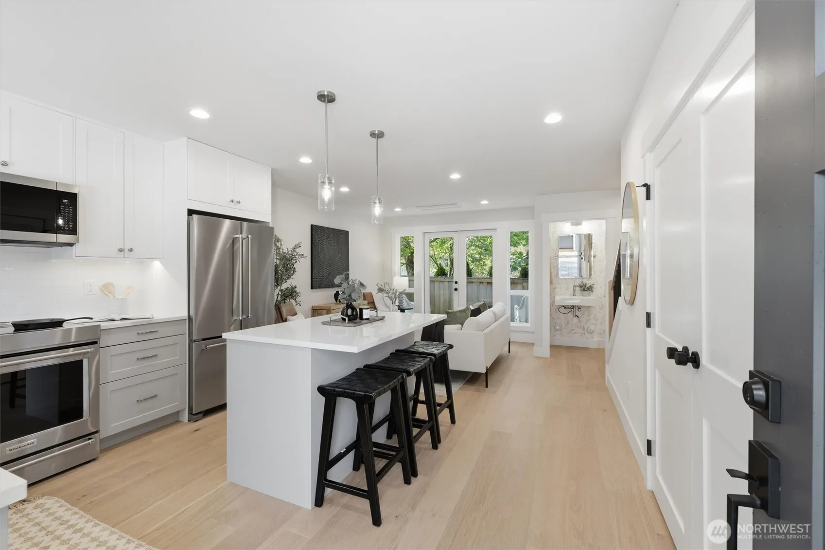 Property photo for 8817 Densmore Avenue N, Seattle photo 4