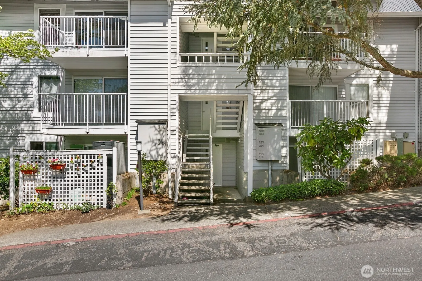 Property photo for 4106 Factoria Boulevard Se #213, Bellevue photo 3