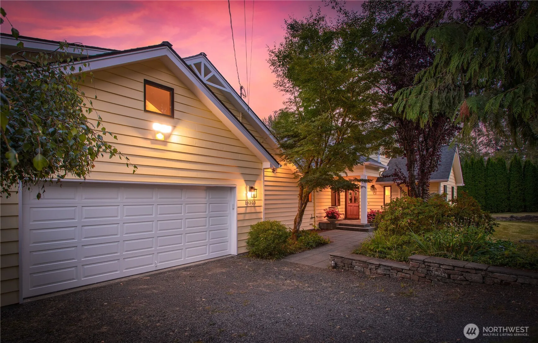 Property photo for 19303 Broadway Avenue, Snohomish photo 2