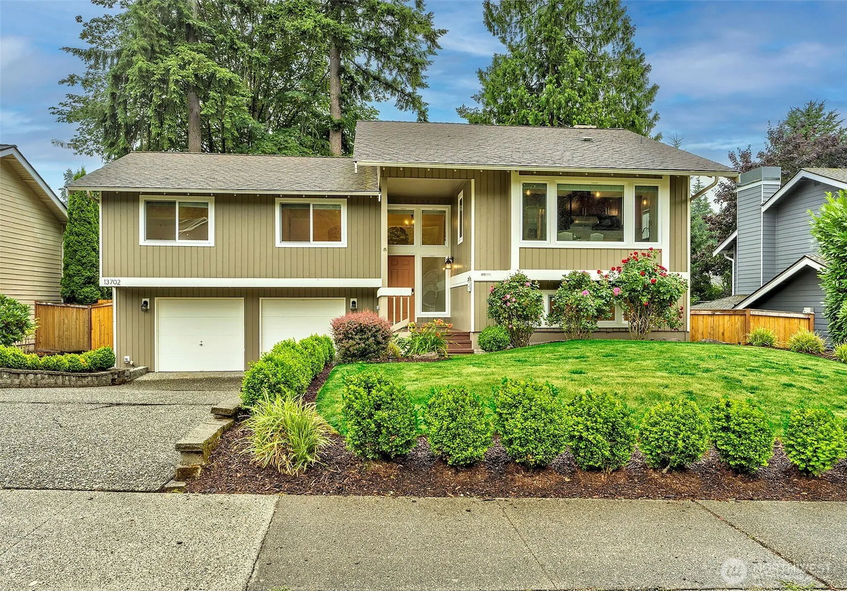 Property photo for 13702 173rd Place Ne, Redmond