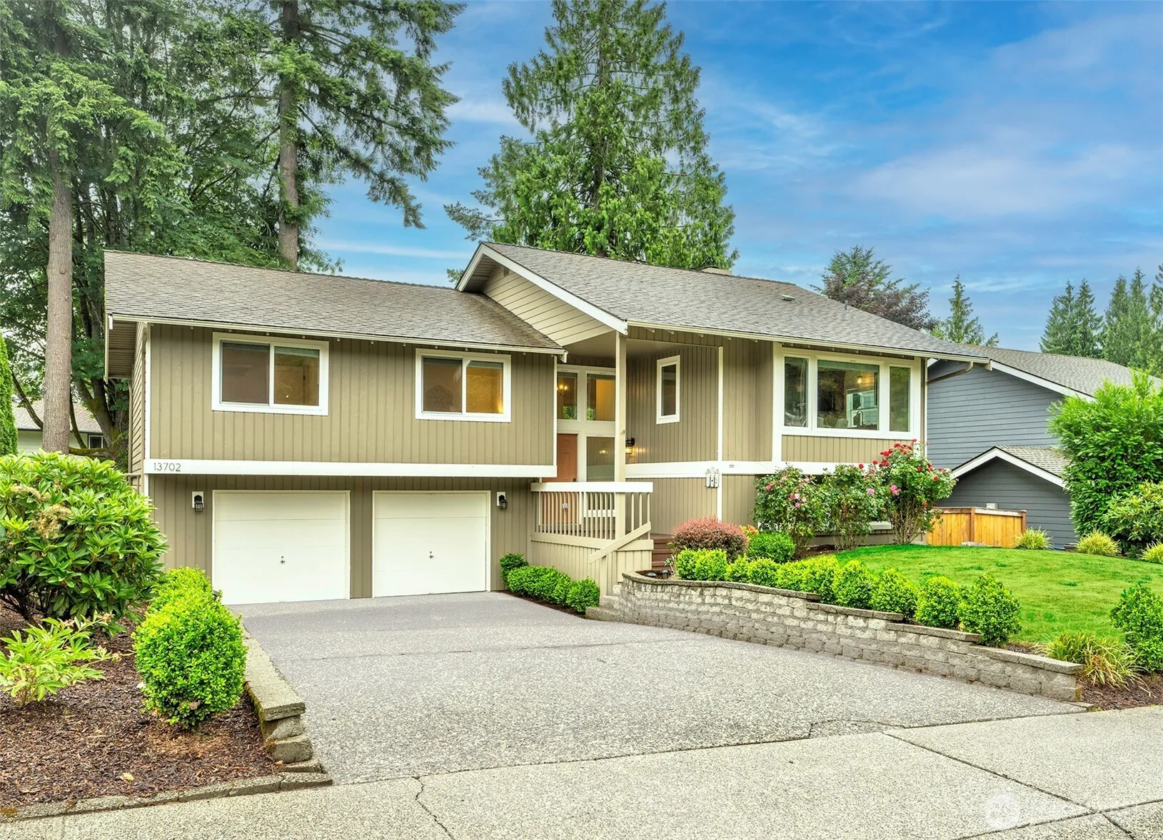 Property photo for 13702 173rd Place Ne, Redmond photo 2