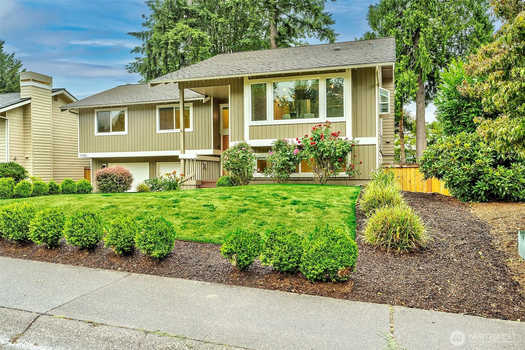 Property photo for 13702 173rd Place Ne, Redmond photo 3