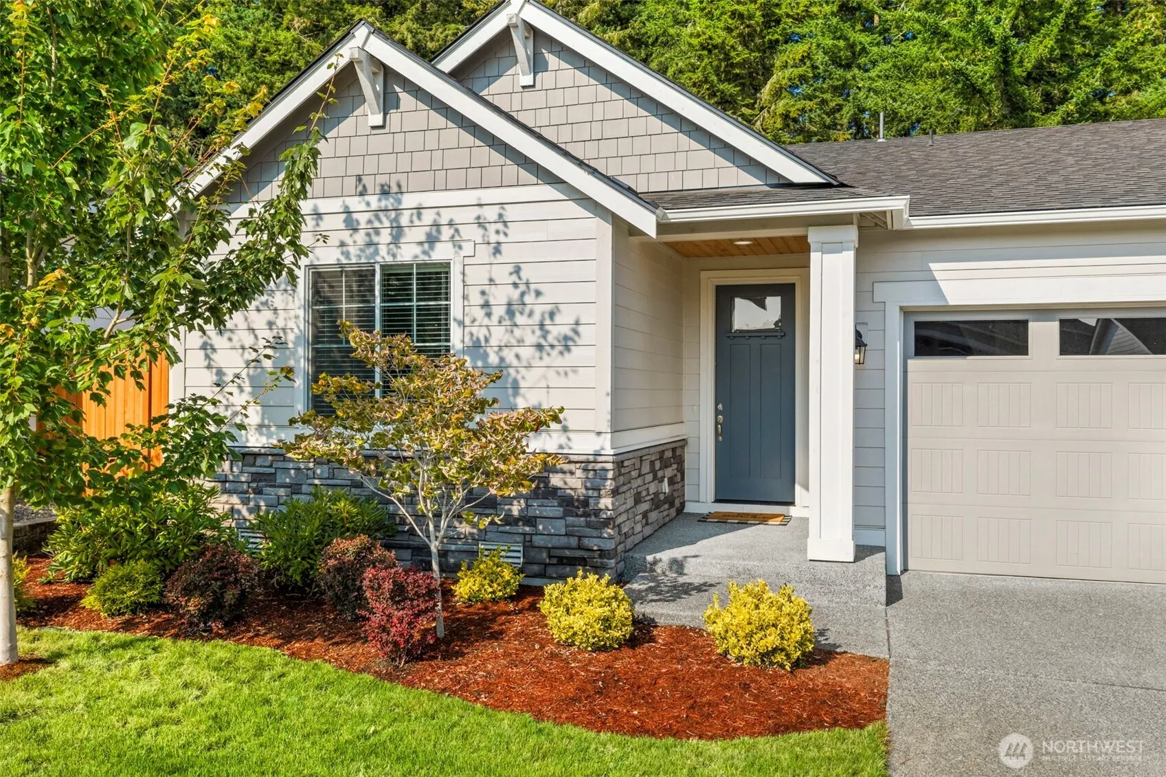 Property photo for 6684 Skipper Lane Se, Port Orchard photo 2