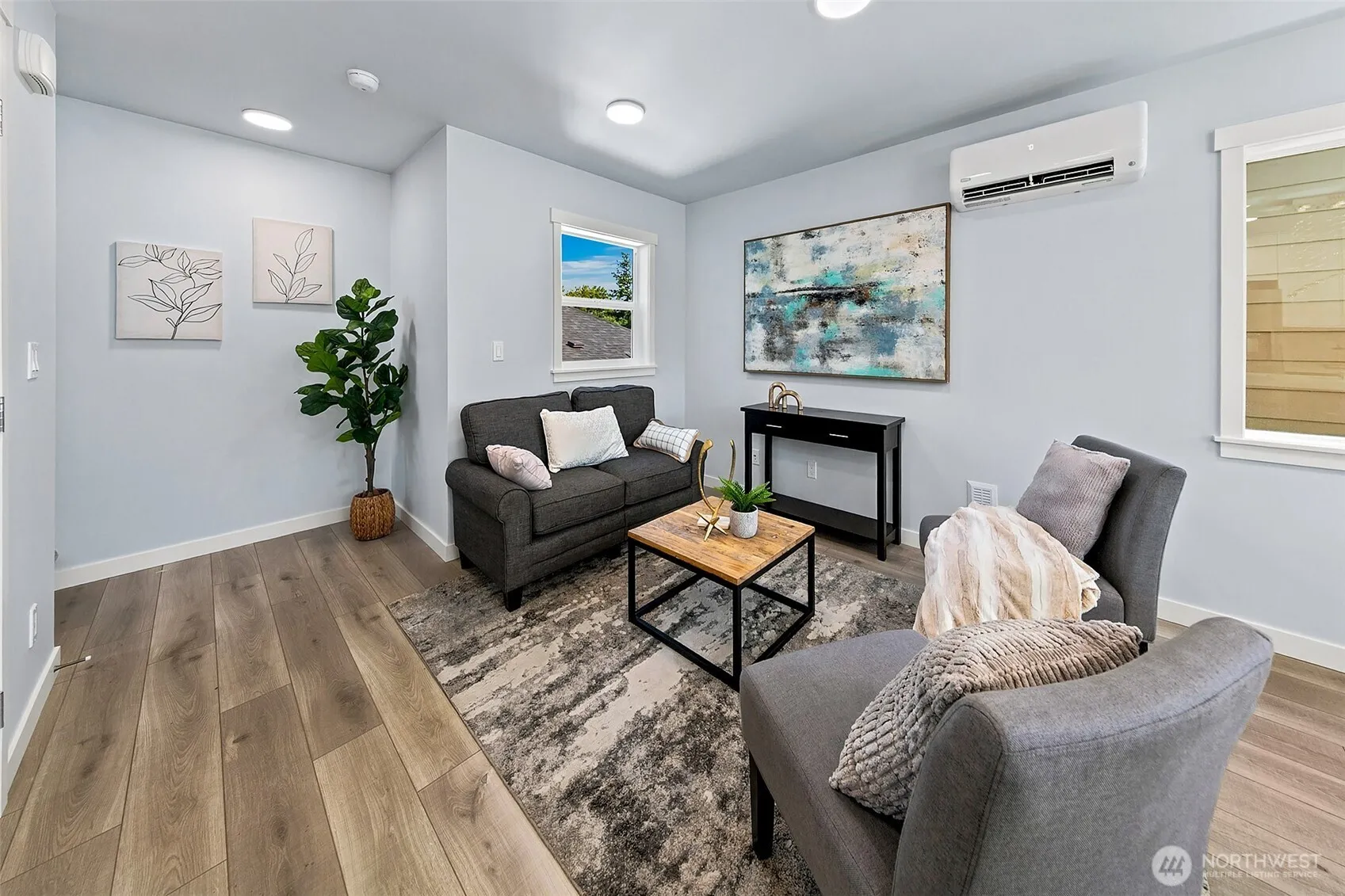 Property photo for 332 Ne Elk Place, Seattle photo 4