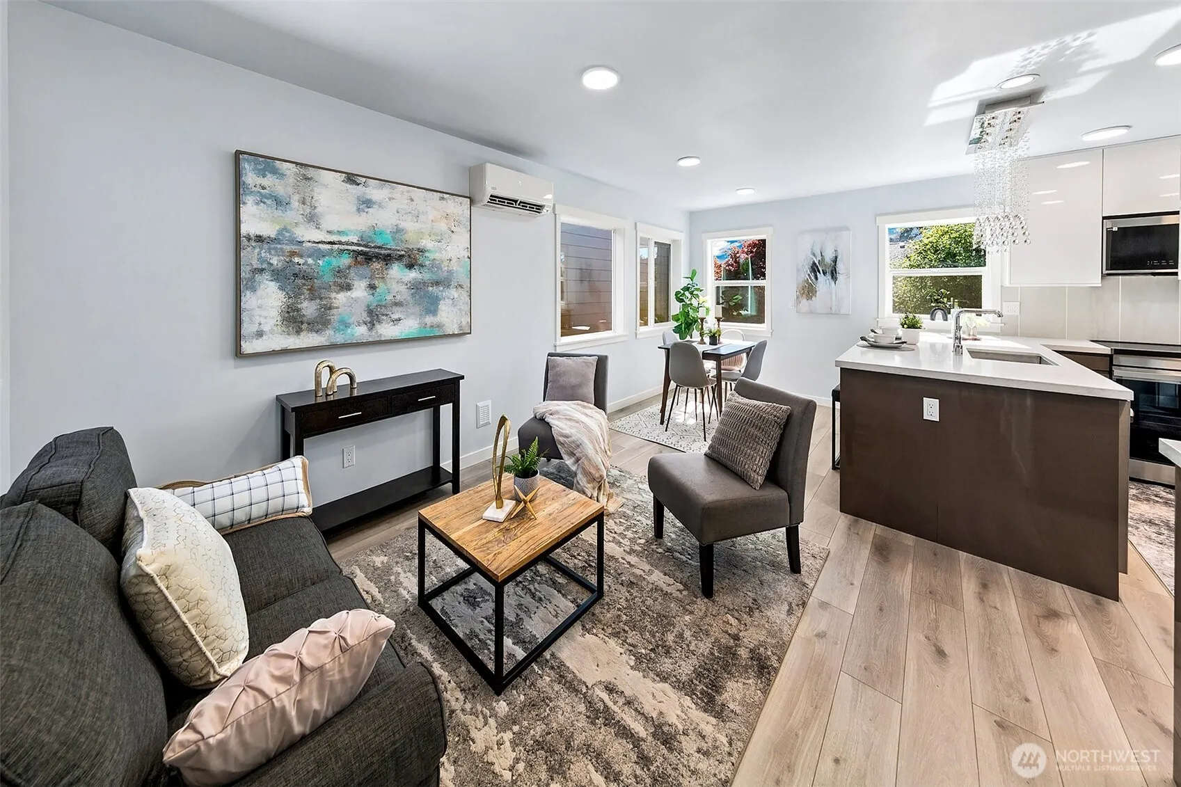 Property photo for 332 Ne Elk Place, Seattle photo 5