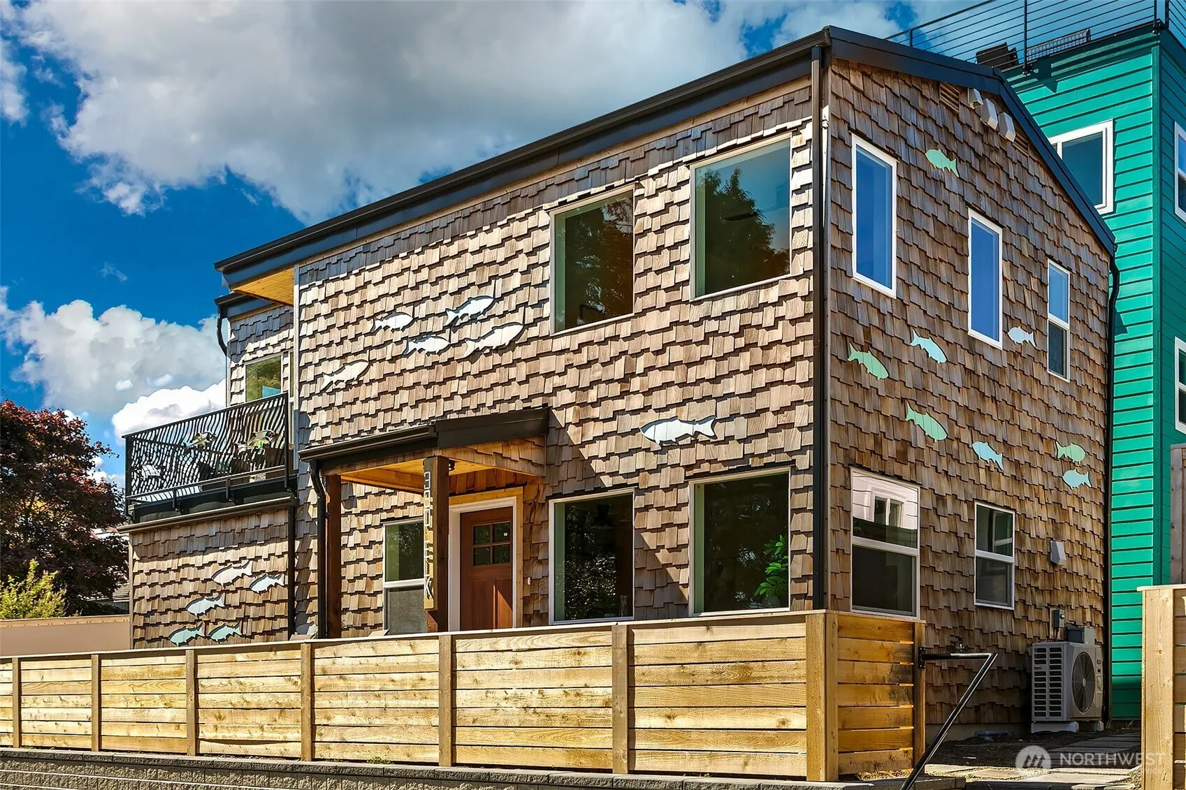 Property photo for 330 Ne Elk Place, Seattle
