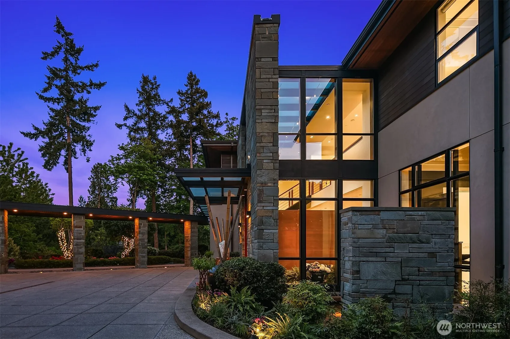 Property photo for 9632 Lake Washington Boulevard Ne, Bellevue photo 4