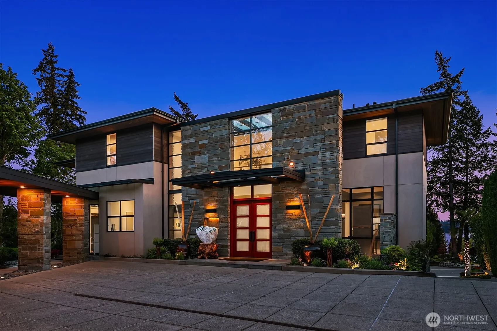 Property photo for 9632 Lake Washington Boulevard Ne, Bellevue photo 3