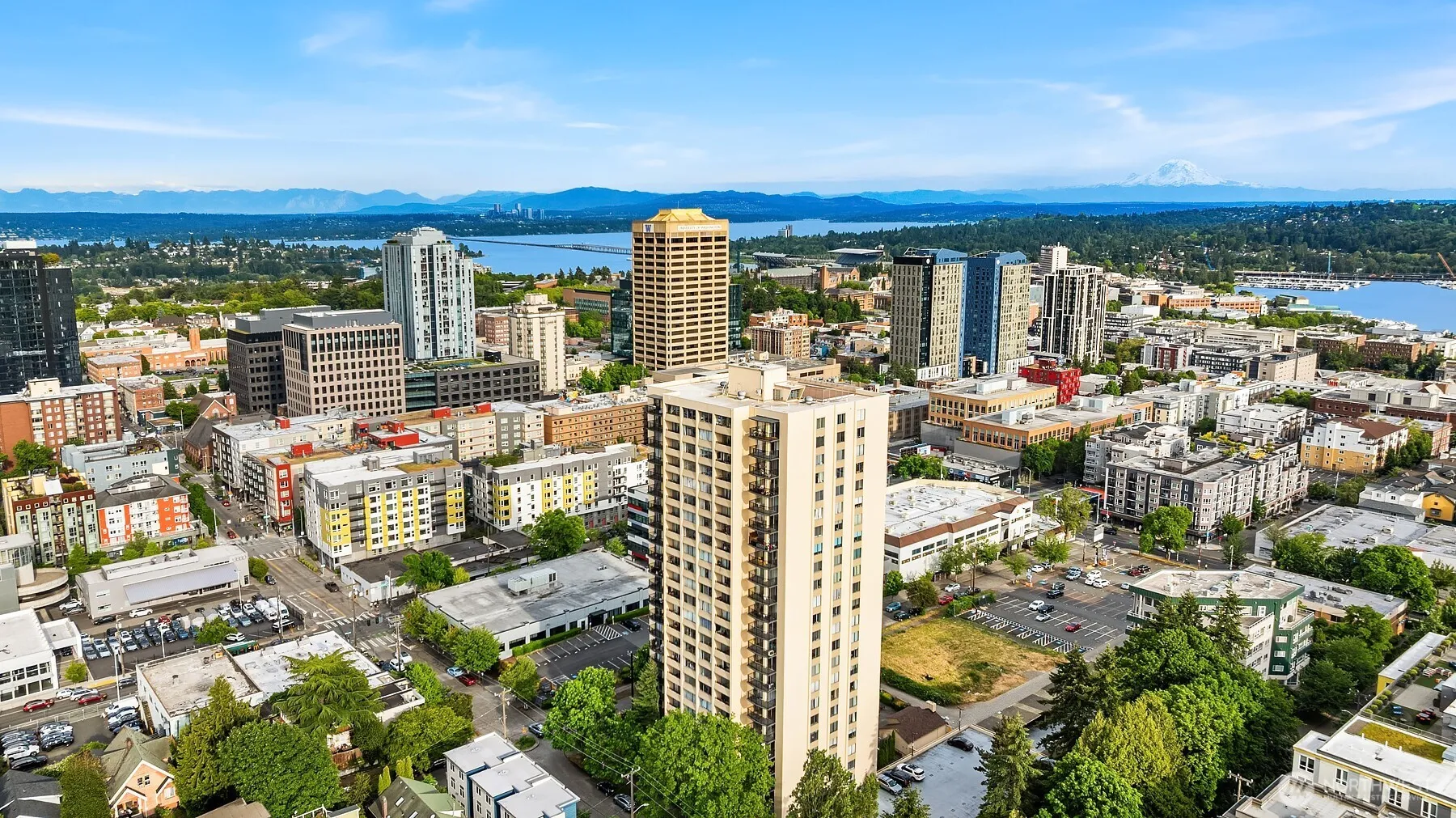 Property photo for 4540 8th Avenue Ne #1002, Seattle
