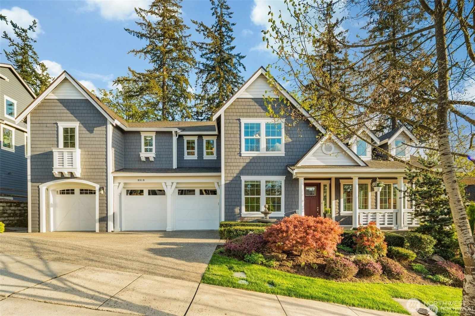 Property photo for 9919 Ne 162nd Street, Bothell photo 2