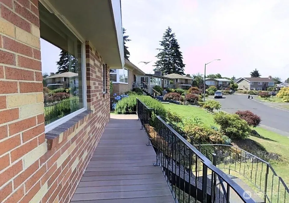 Property photo for 88 Monterey Place Ne, Renton photo 2