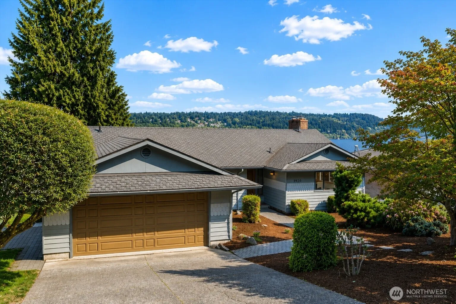 Property photo for 3920 Ne 157th Place, Lake Forest Park
