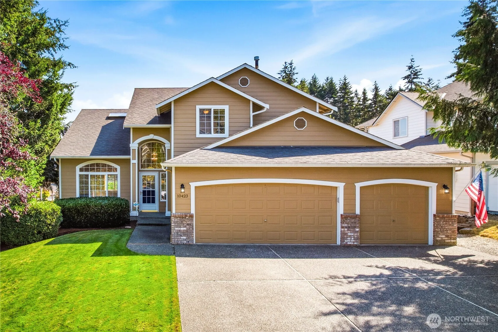 Property photo for 10423 30th Drive Se, Everett