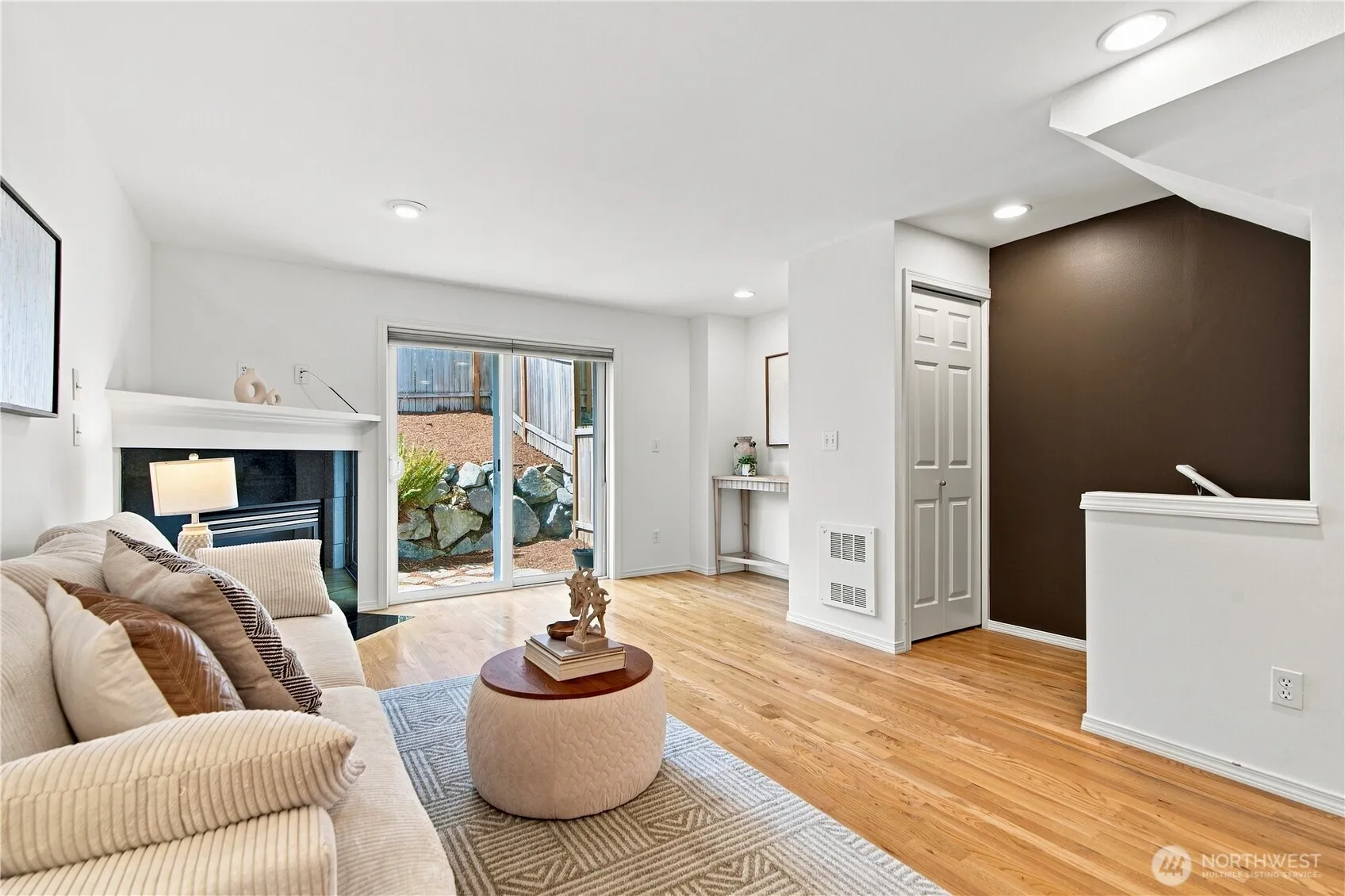 Property photo for 12307 10th Place Ne #unit C, Seattle photo 4