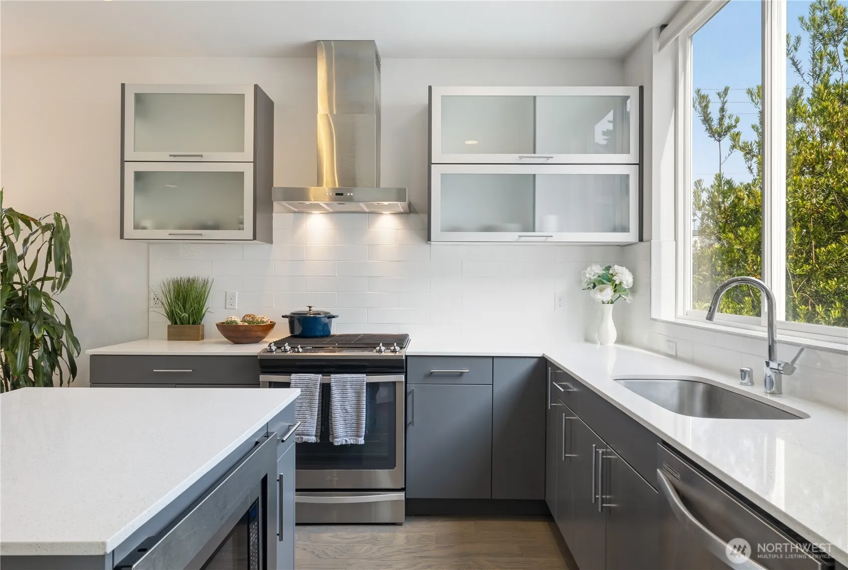 Property photo for 1707 Nw 63rd Street #a, Seattle photo 5