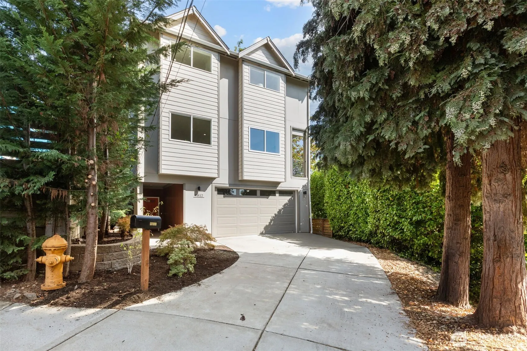 Property photo for 4812 S Frontenac Street, Seattle