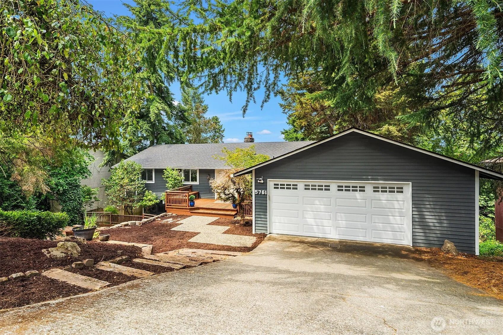 Property photo for 5761 110th Ave Se, Bellevue photo 2