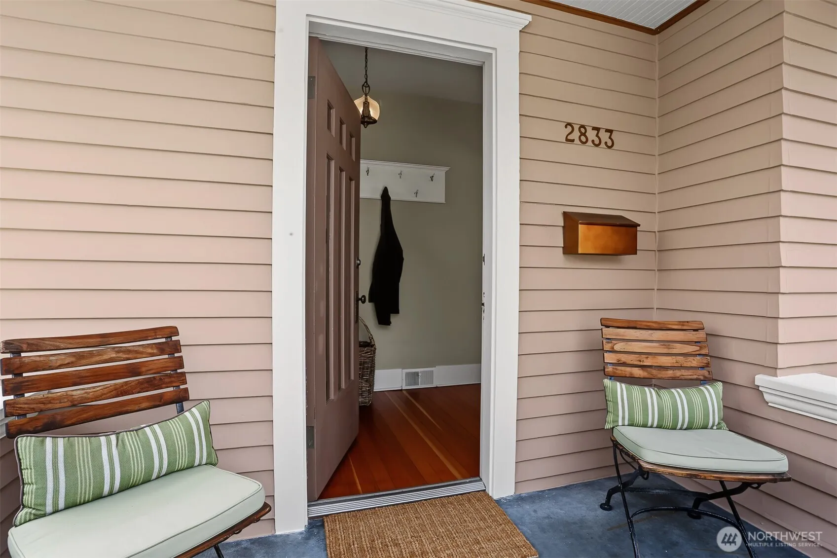 Property photo for 2833 Nw 69th Street, Seattle photo 3