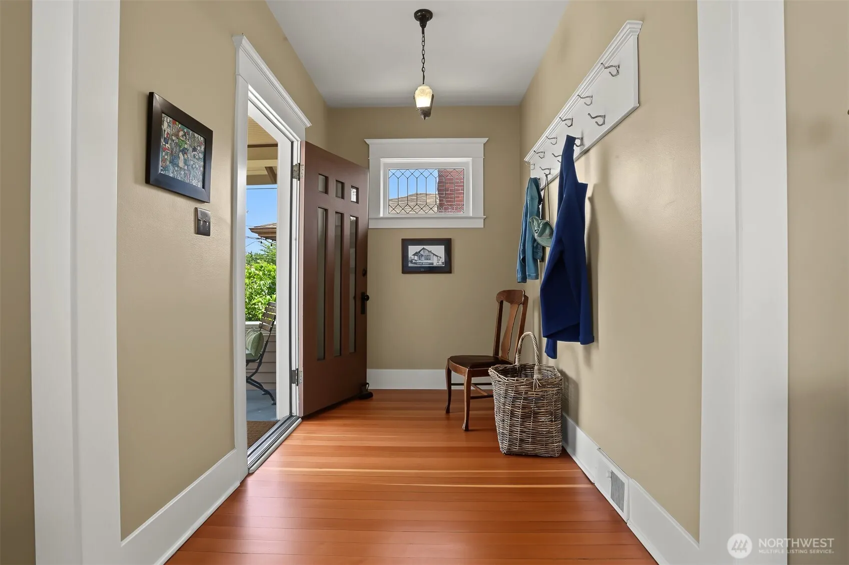 Property photo for 2833 Nw 69th Street, Seattle photo 4