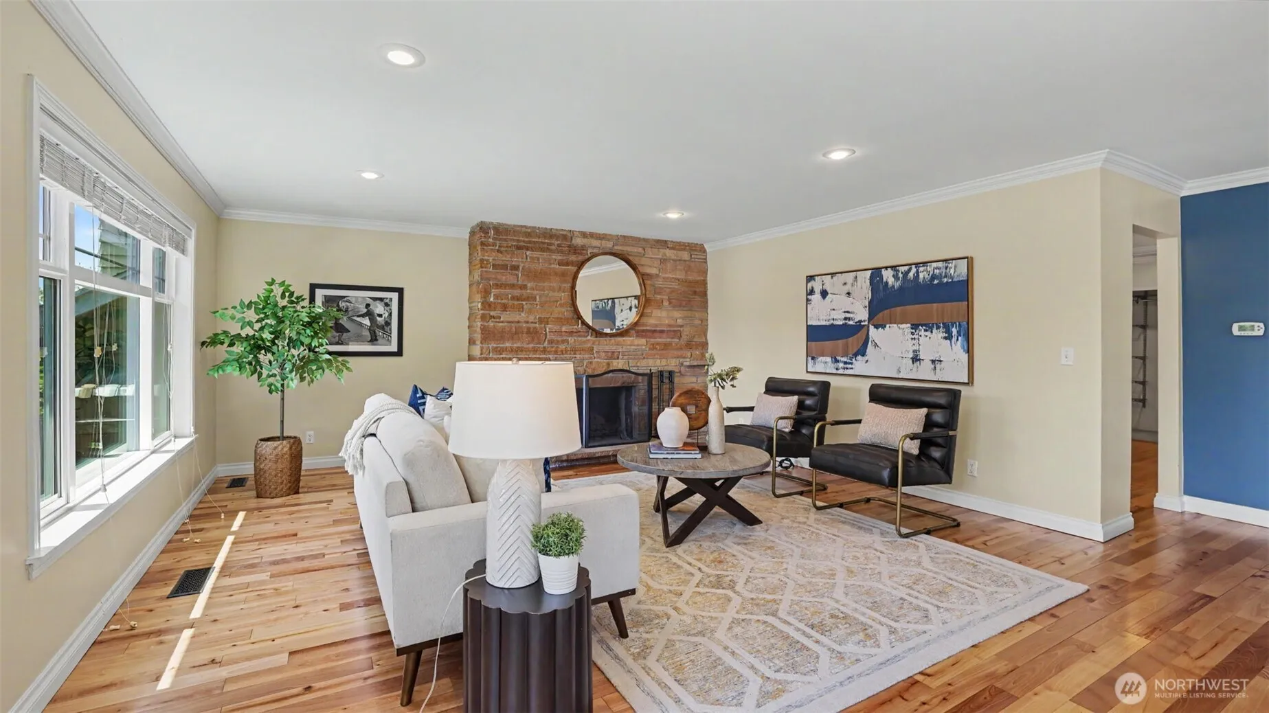Property photo for 1326 N 40th Street, Seattle photo 5