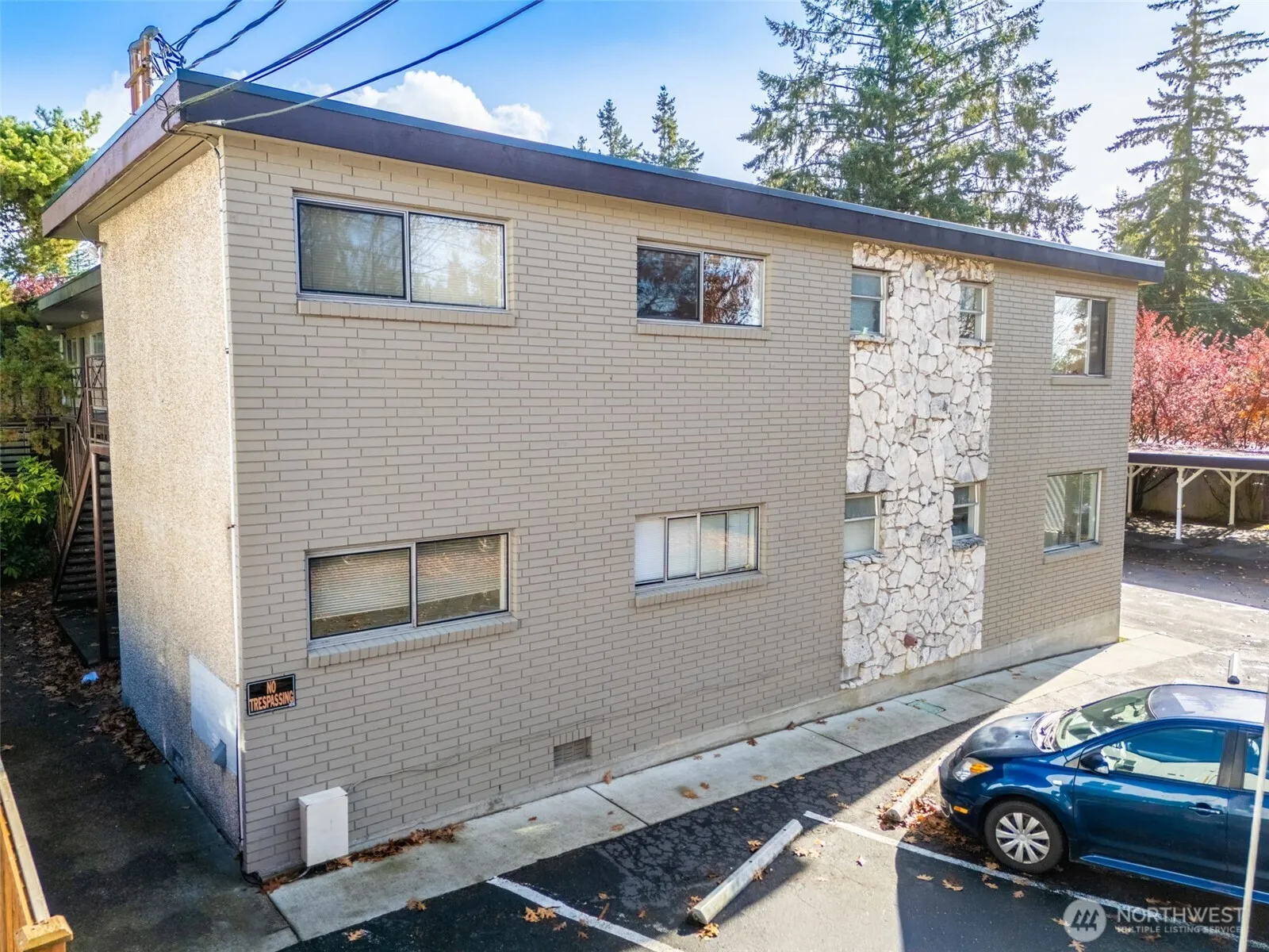 Property photo for 14520 Phinney Avenue N, Shoreline photo 2