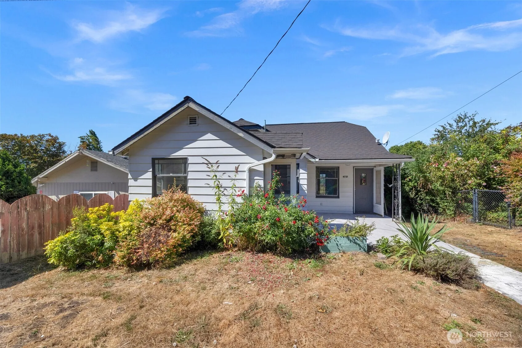 Property photo for 4721 21st Avenue Sw, Seattle photo 2