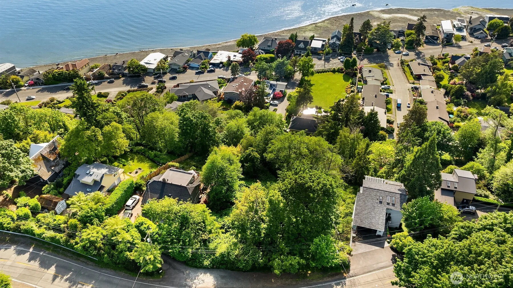 Property photo for 5213 Sw Jacobsen Road, Seattle photo 5
