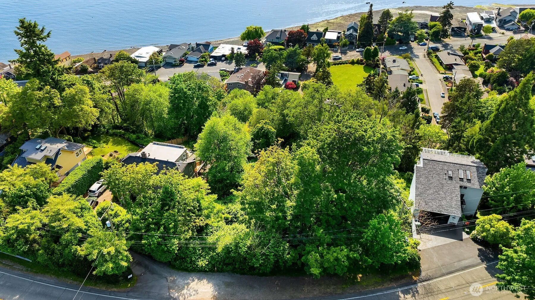 Property photo for 5215 Sw Jacobsen Road, Seattle photo 5