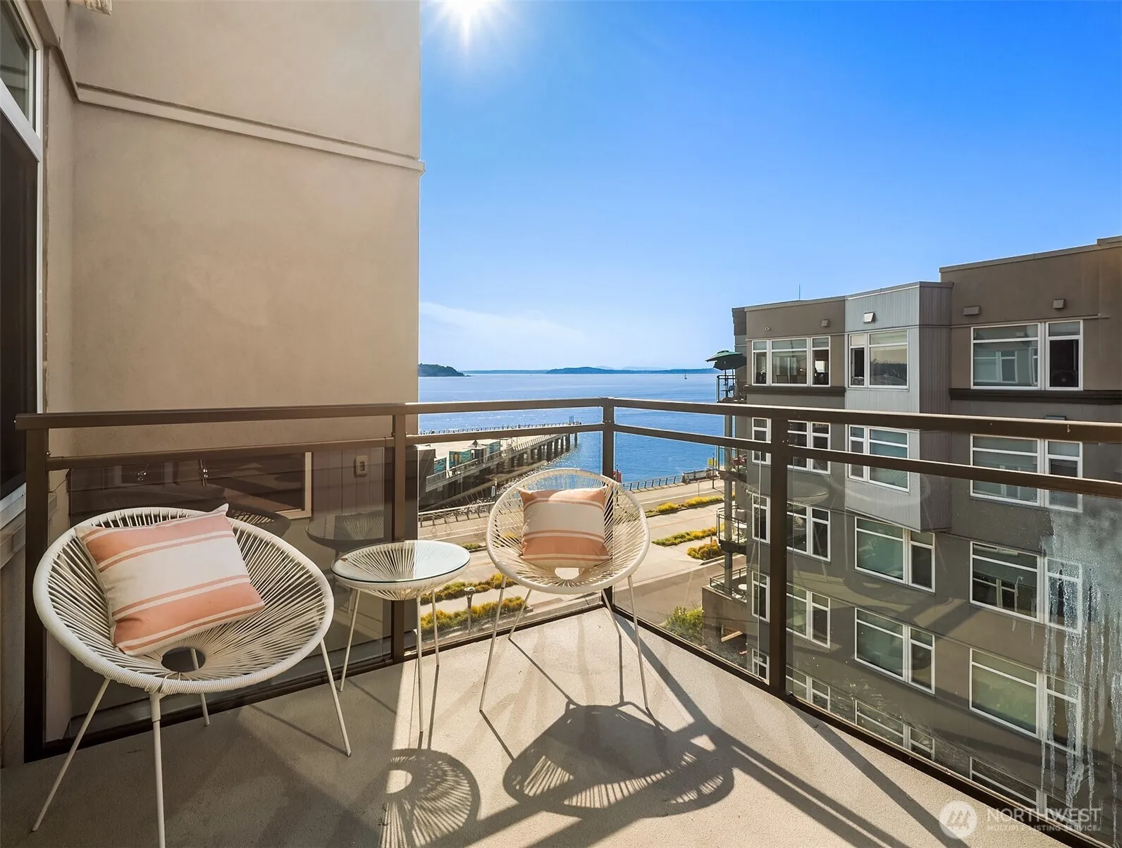 Property photo for 1900 Alaskan Way #504, Seattle photo 5