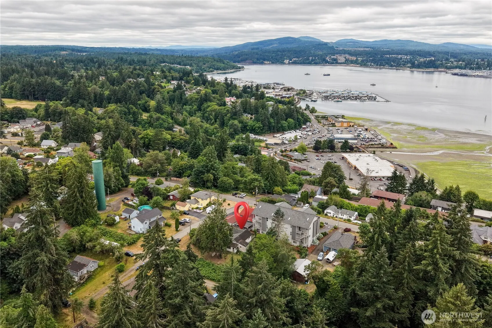 Property photo for 1919 Guy Wetzel Rd, Port Orchard photo 5
