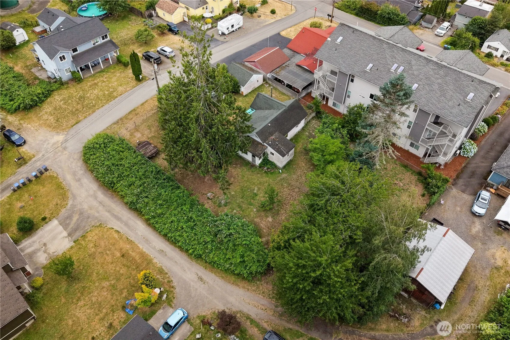 Property photo for 1919 Guy Wetzel Rd, Port Orchard photo 4