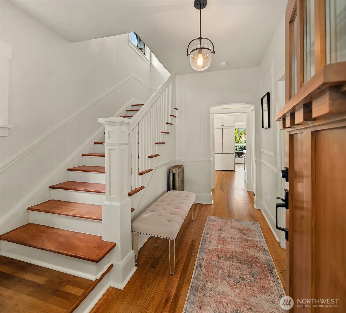 Property photo for 2332 33rd Avenue S, Seattle photo 4