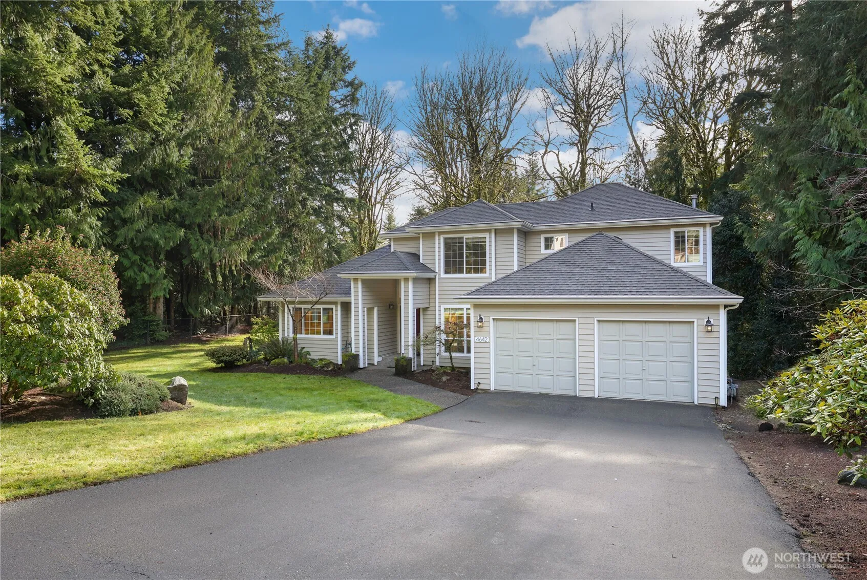 Property photo for 4642 Se Parsons Green Court, Port Orchard photo 2