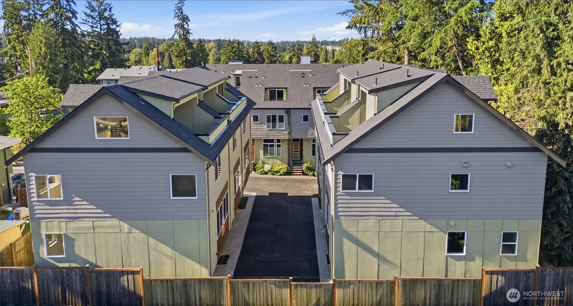 Property photo for 14610 Corliss Avenue N #b, Shoreline photo 2