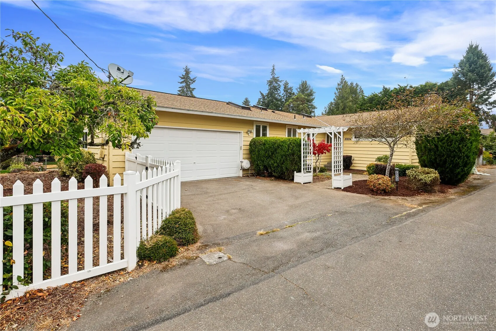 Property photo for 20224 Greenwood Ave N, Shoreline