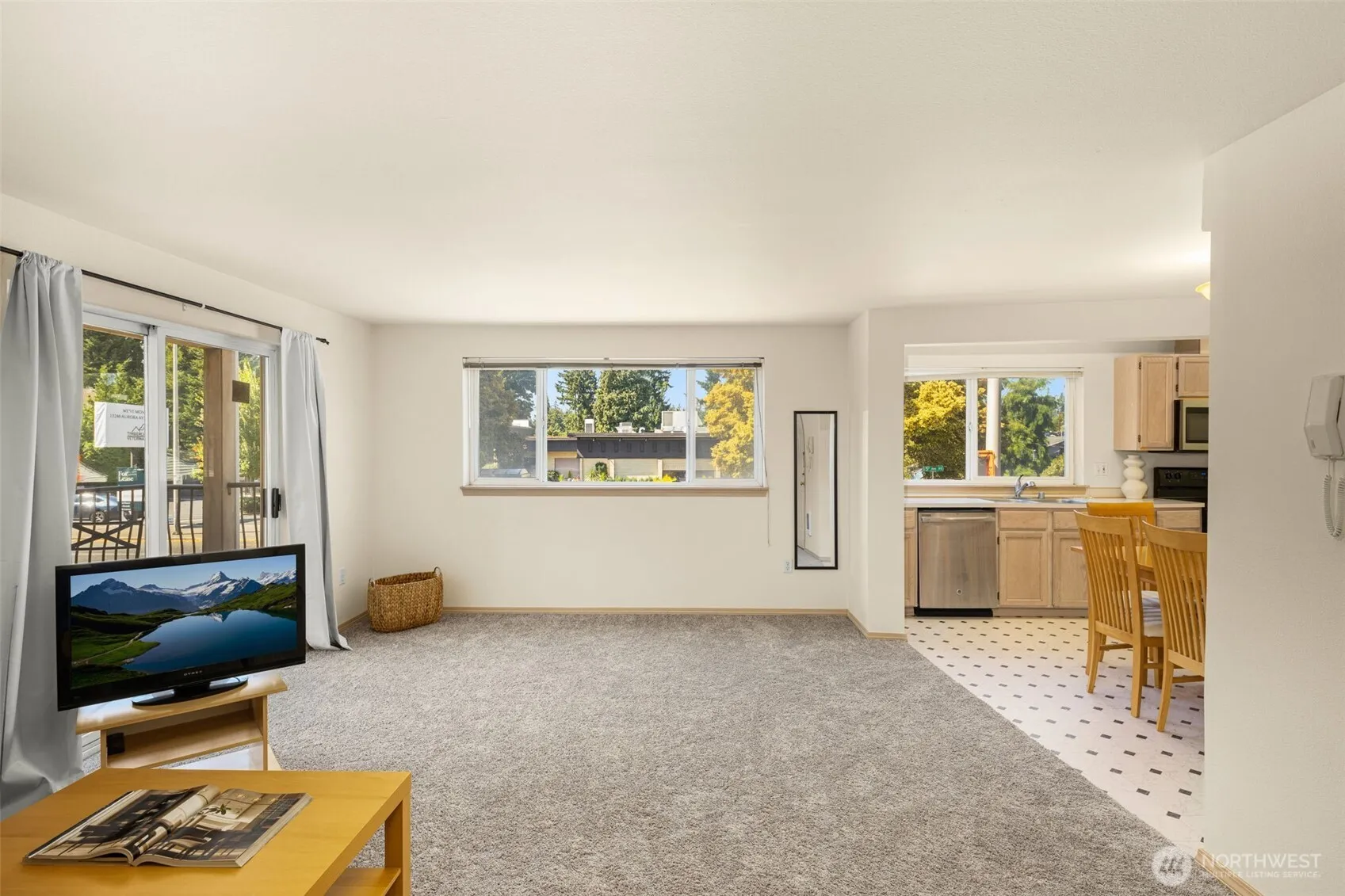 Property photo for 12056 15th Avenue Ne #201, Seattle photo 3