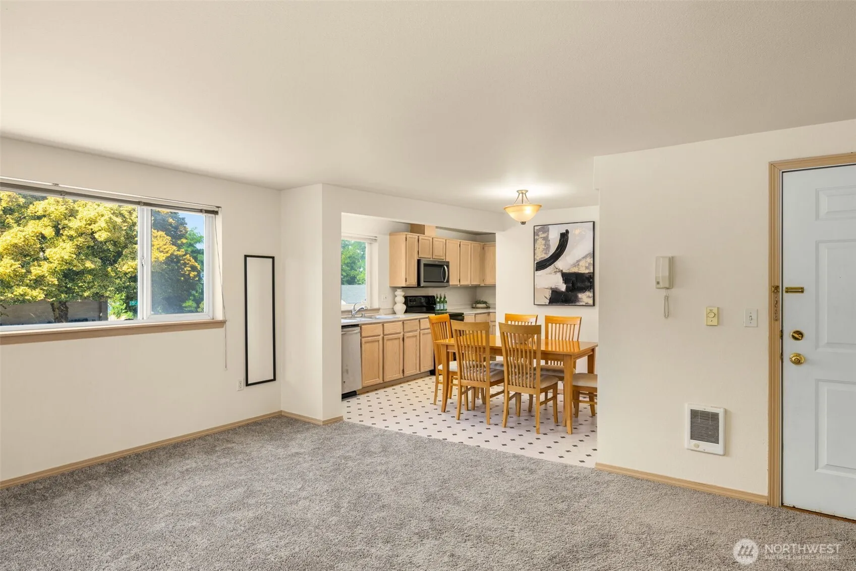 Property photo for 12056 15th Avenue Ne #201, Seattle photo 4