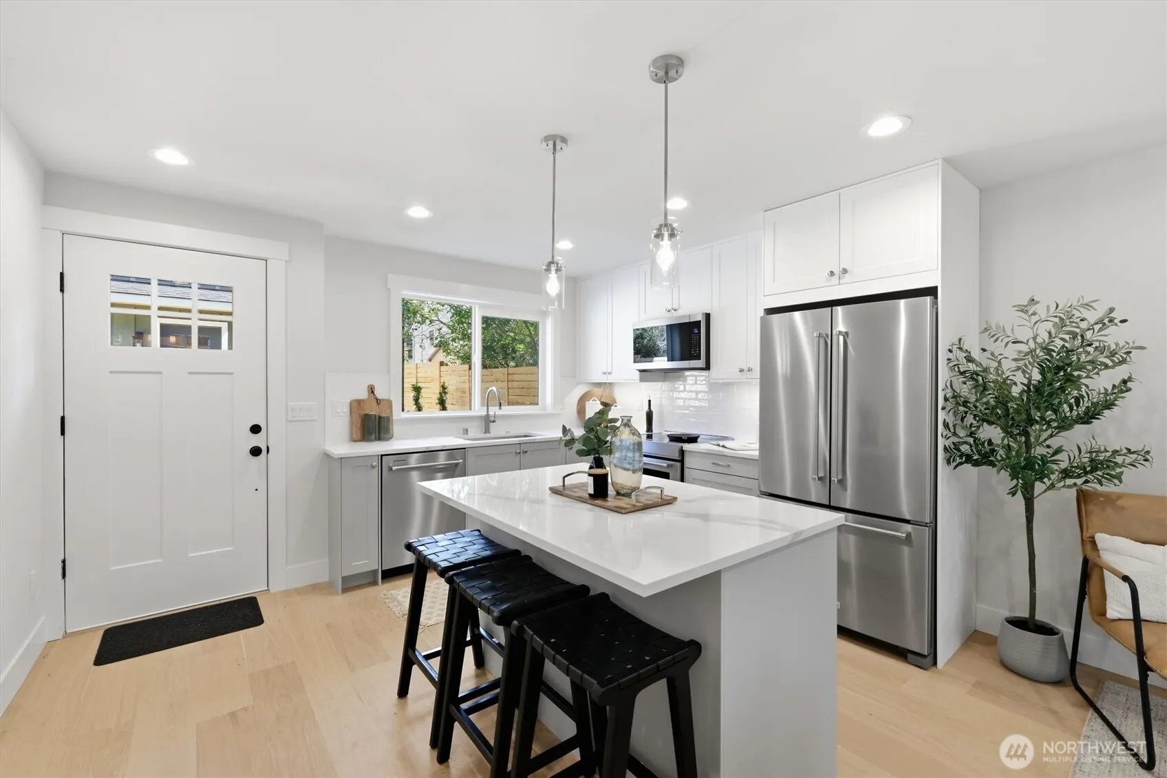Property photo for 8817 Densmore Avenue N, Seattle photo 5