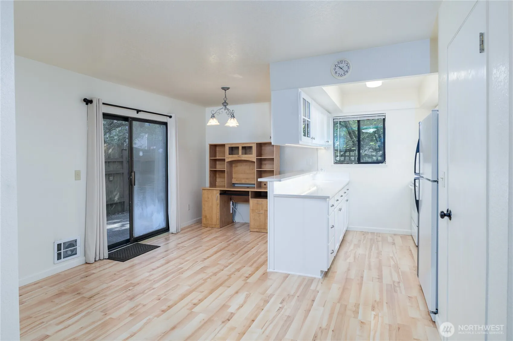 Property photo for 8603 244th St Sw #2a, Edmonds photo 3