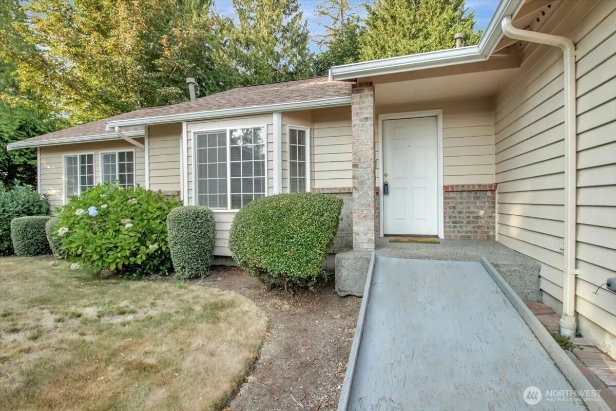 Property photo for 14114 Beverly Park Road #a, Edmonds photo 5