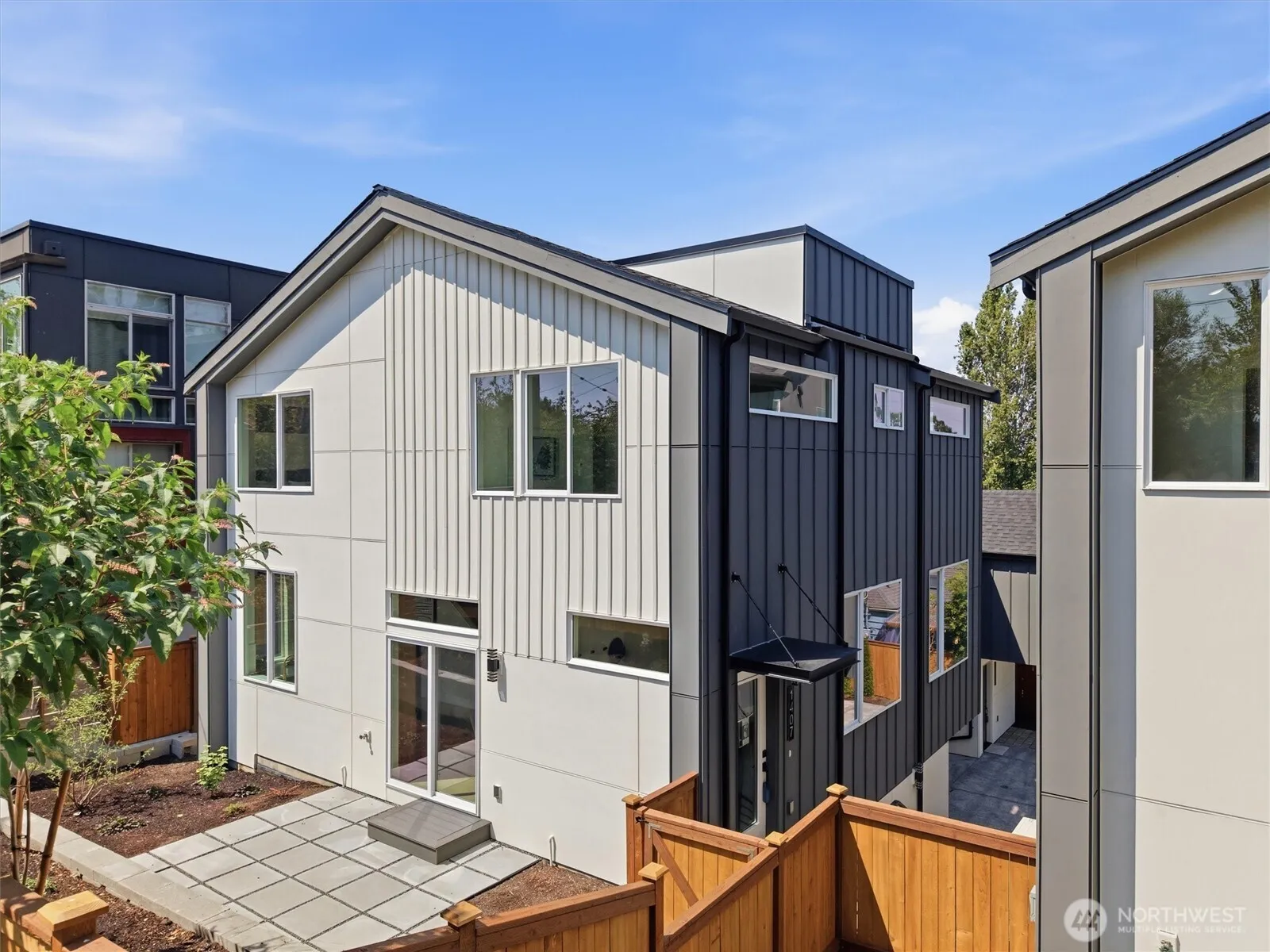 Property photo for 1407 29th Avenue, Seattle
