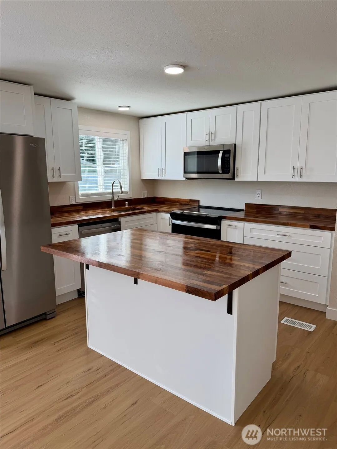 Property photo for 3333 228th Street Se #84, Bothell photo 5