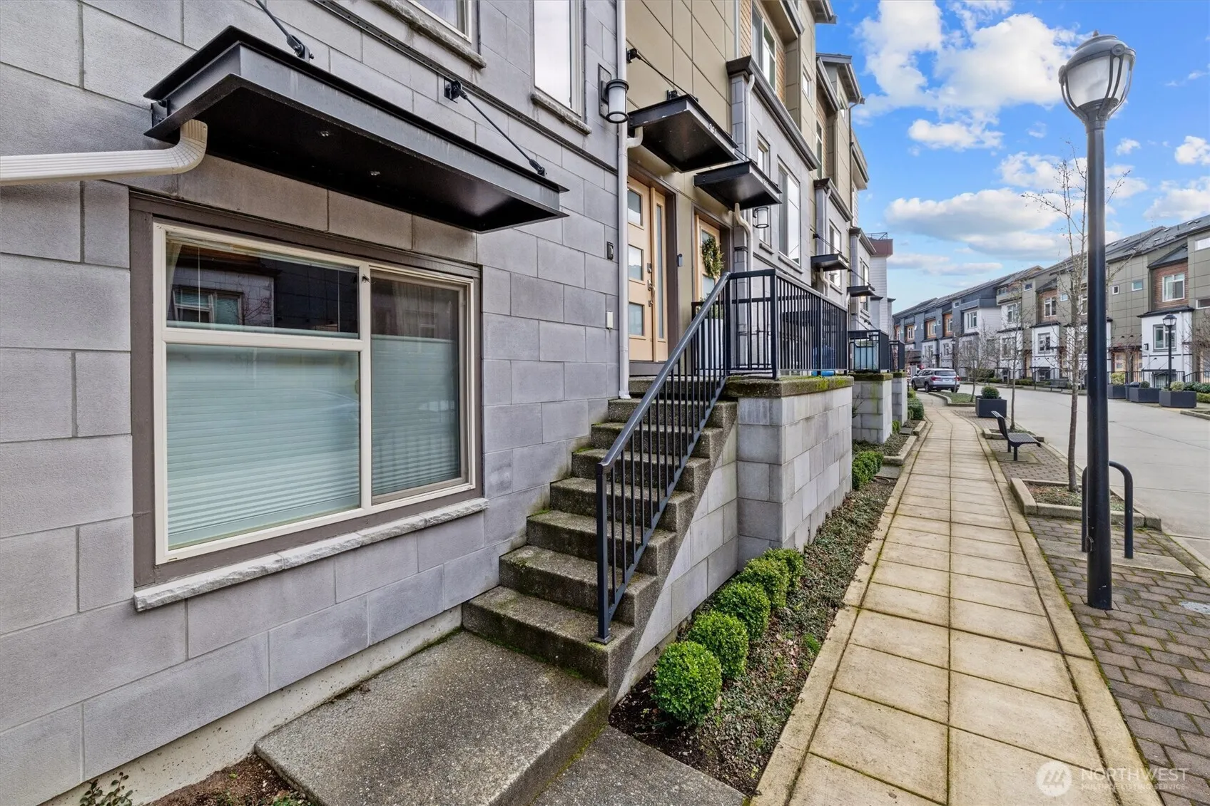 Property photo for 964 7th Avenue Ne #2.4, Issaquah photo 2