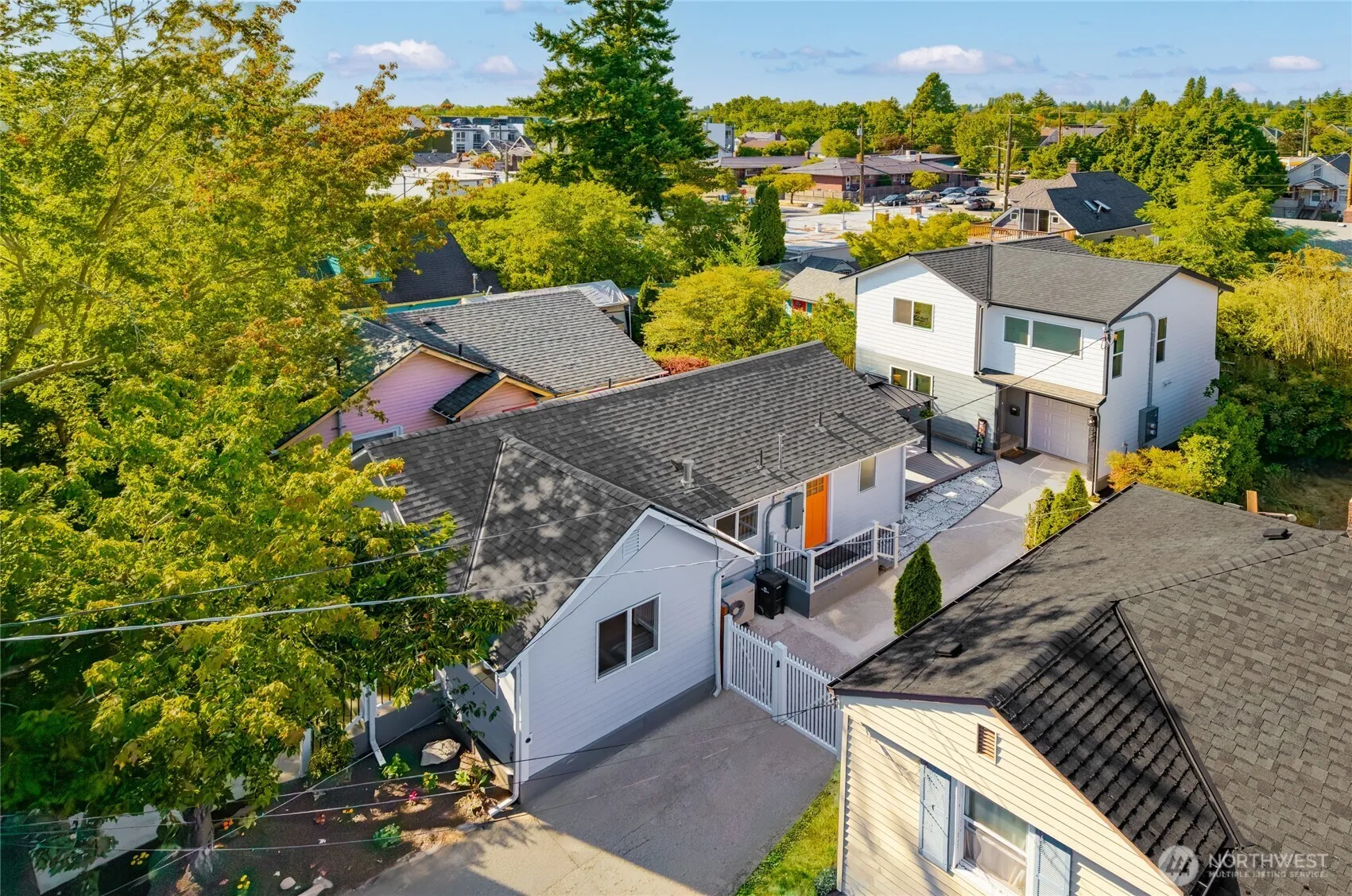Property photo for 654 Nw 53 Street, Seattle photo 3