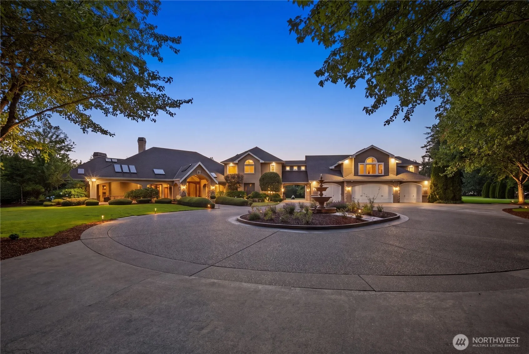 Property photo for 905 250th Avenue Ne, Sammamish photo 2