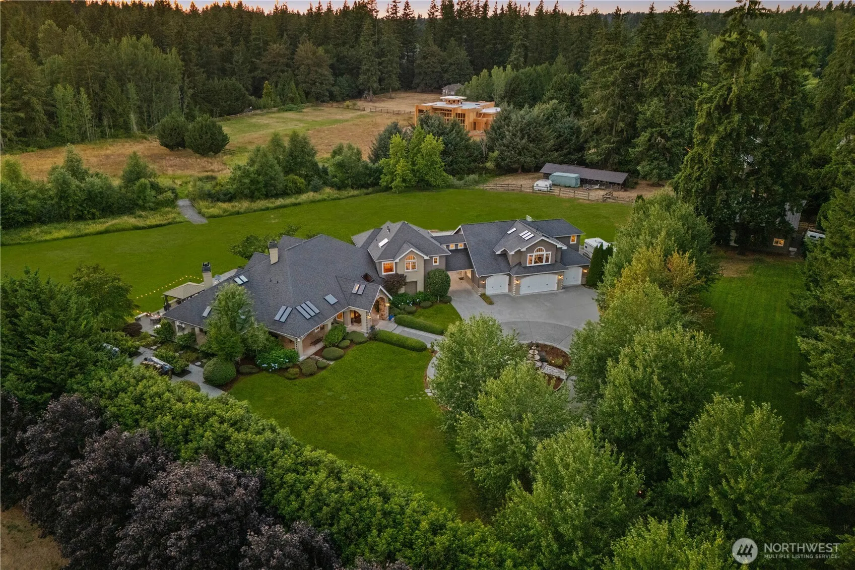 Property photo for 905 250th Avenue Ne, Sammamish