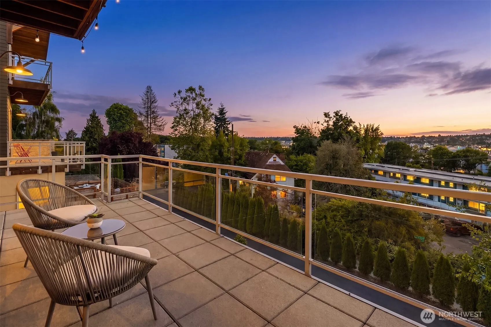 Property photo for 4025 Burton Place W, Seattle photo 5